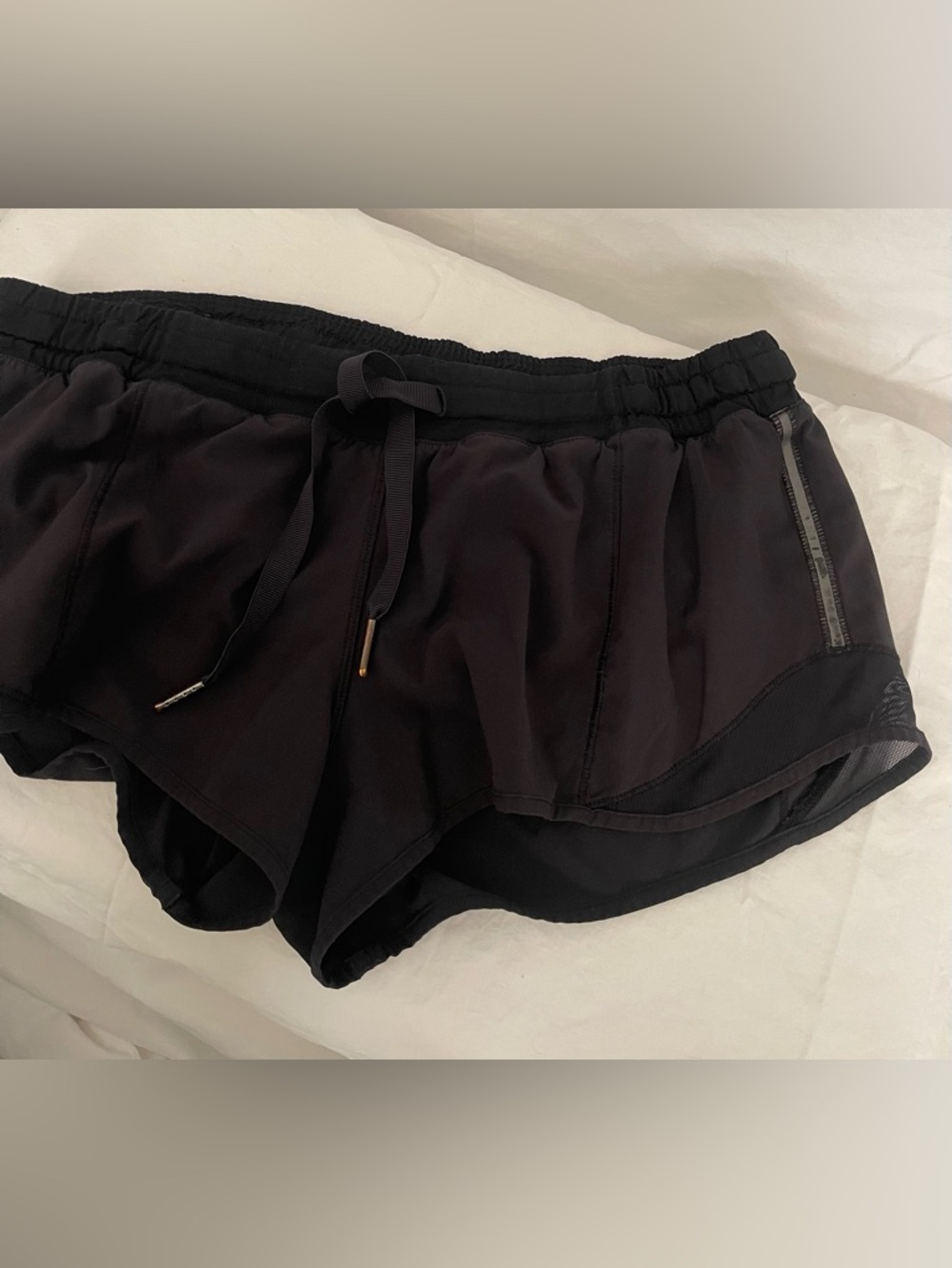 Lululemon Black Women’s Athletic Drawstring Shorts Size 6